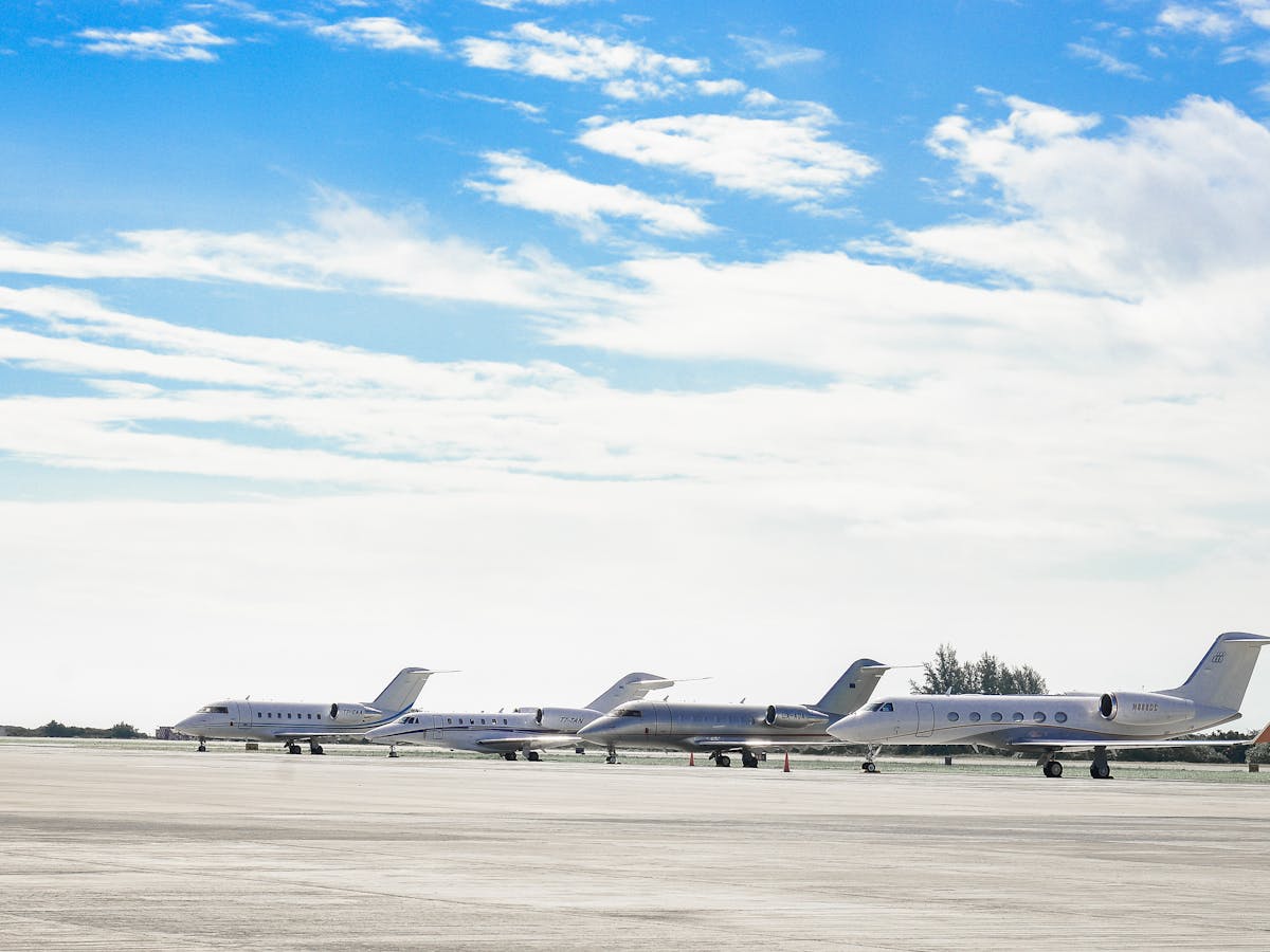Government Shutdown Grounds Private Jets at Major Airports